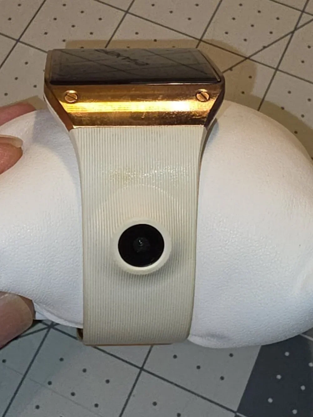 Original Samsung Galaxy Gear (SM‑V700) in Rose Gold